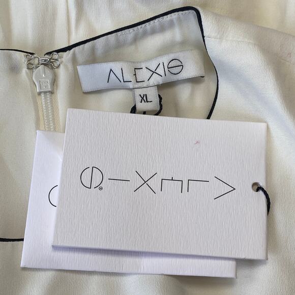 Alexis Easton Jumpsuit White - Picture 10 of 11